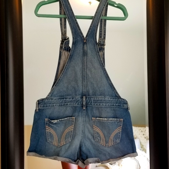 Hollister Denim Overall Shorts- NWOT - Picture 2 of 6